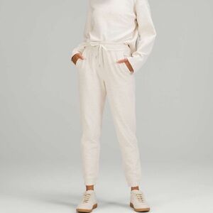Lululemon Ribbed High Rise Jogger 7/8 length White Opal
